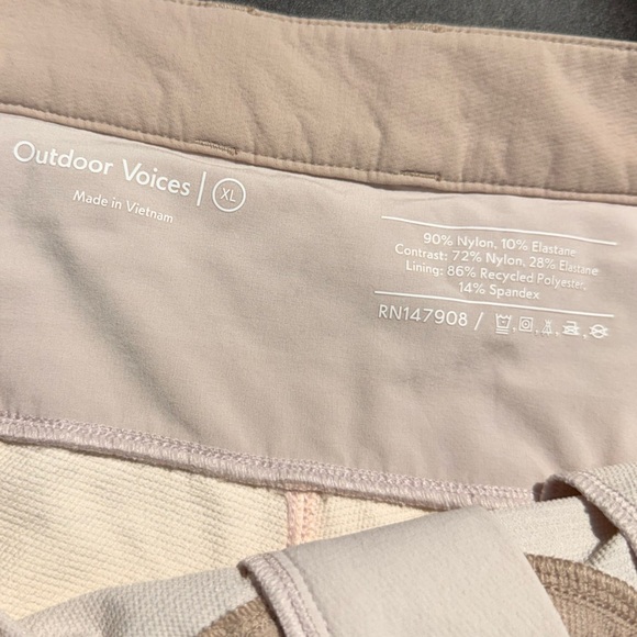 Outdoor Voices Rectrek‎ 3” Hiking Shorts in Nirvana Lace Seashell Sz XL - Picture 8 of 10